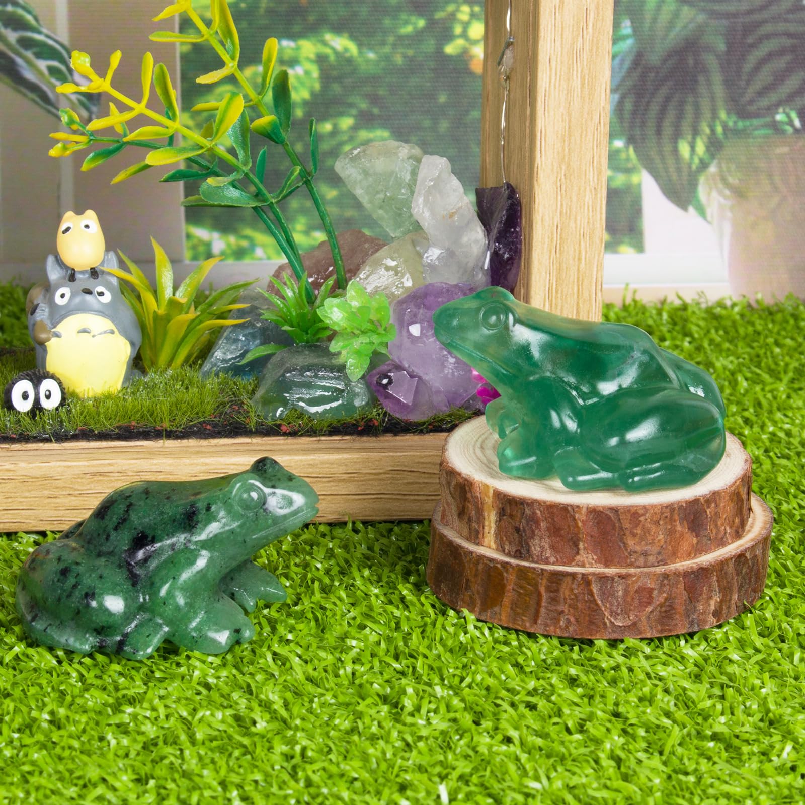 Crystal Frog Figurines, Fluorite Money Frog Statue Home Office Desk Decor, Feng Shui Wealth Luck Gifts for Women Men, Natural Hand Carved Reiki Healing Crystal Animal Sculpture 2"